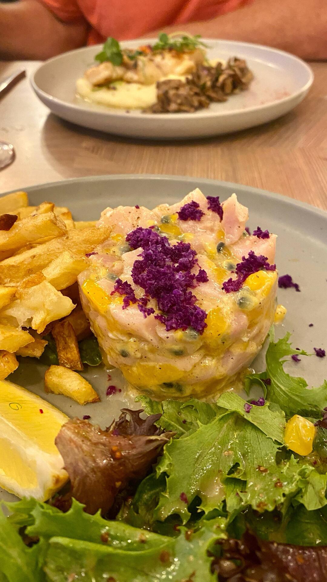 Tatar von geräucheter Forelle mit Passionsfrucht