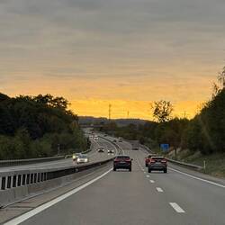Dem Sonnenuntergang entgegen