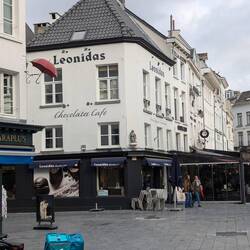 Filiale der Leonidas Chocolates & Cafe am Groenplaats