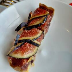 Delicious fig tart