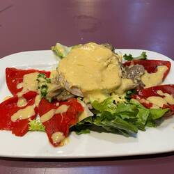 Goats cheese and mushroom salad