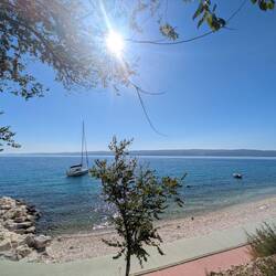 4 km vor Omis