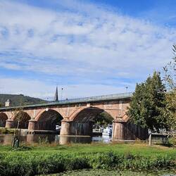 Alte Mainbrücke bei Lohr aus dem hier typischen roten Buntsandstein