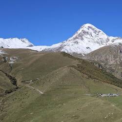 am Morgen hatten wir eine fantastische Sicht auf den 5'033m hohen Kasbeki