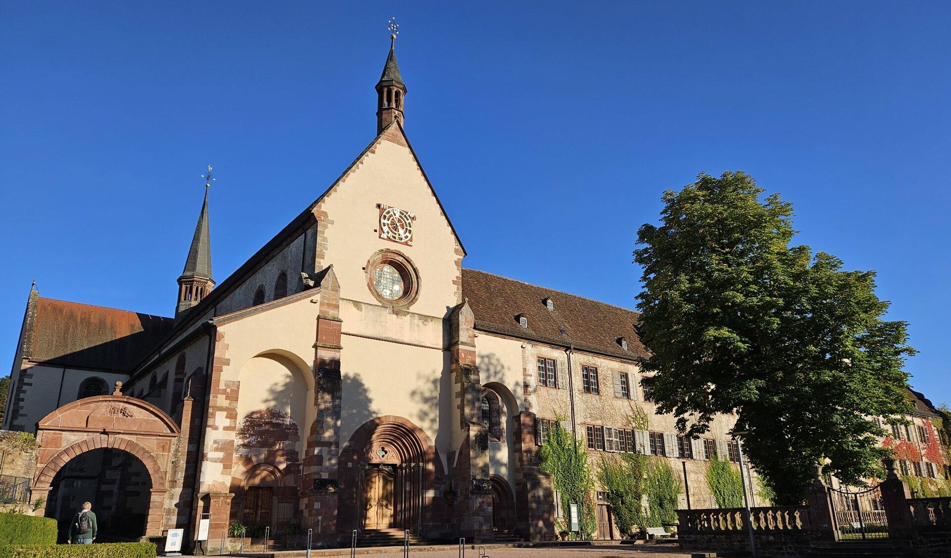 Mit dem Bau der spätromanischen Klosterbasilika wurde 1157 begonnen