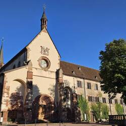 Mit dem Bau der spätromanischen Klosterbasilika wurde 1157 begonnen