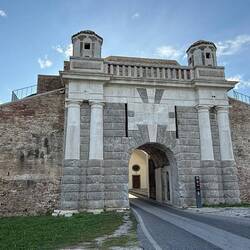 Eines der 3 Stadttore - Porta Cividale