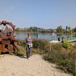Hier kann man per Fähre die Donau überqueren