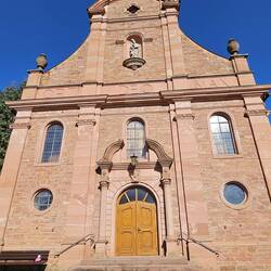 Die neue große Kirche St. Joseph (1922/23) in Collenburg, außen ...