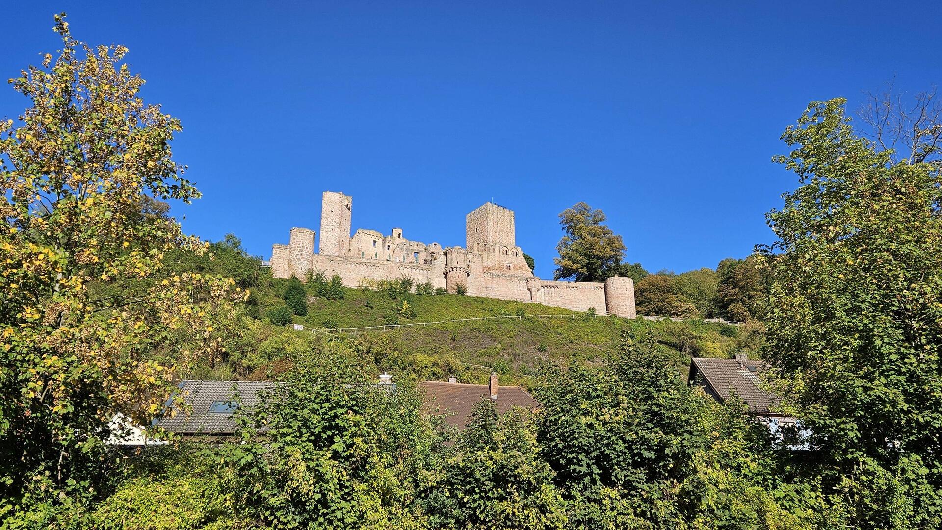 Die Ruine der Henneburg über Stadtprozelten
