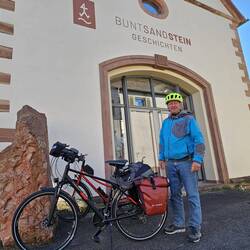 In Collenberg erfahren wir viel über den hier abgebauten Buntsandstein, in...