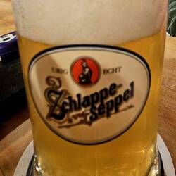 ...ins Gasthaus.