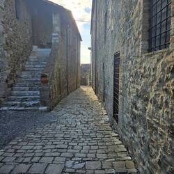 The streets of Vignoni Alto