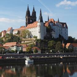 Die Albrechtsburg zu Meißen ist der erste imposante Schloßbau auf dt. Boden