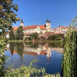 2 Seen, Park und Schloß gibts auch