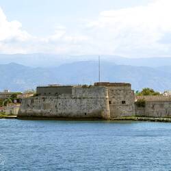 Forte del Santissimo Salvatore (Fort of the Most Holy Savior) ... as we enter the harbor — Messina.
