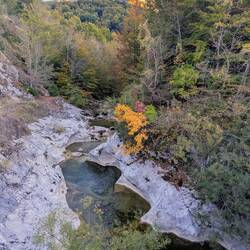 Fluss kurz nach der Grenze