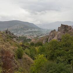 Blick auf Goris, die heutige moderne Stadt