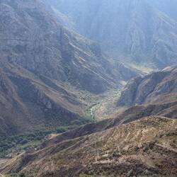 Wunderschöner Blick in die Vorotan Schlucht, leider ist es etwas diesig