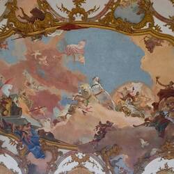 ...Wand- und Deckenfresken des venezianischen Künstlers Giovanni Batista Tiepolo