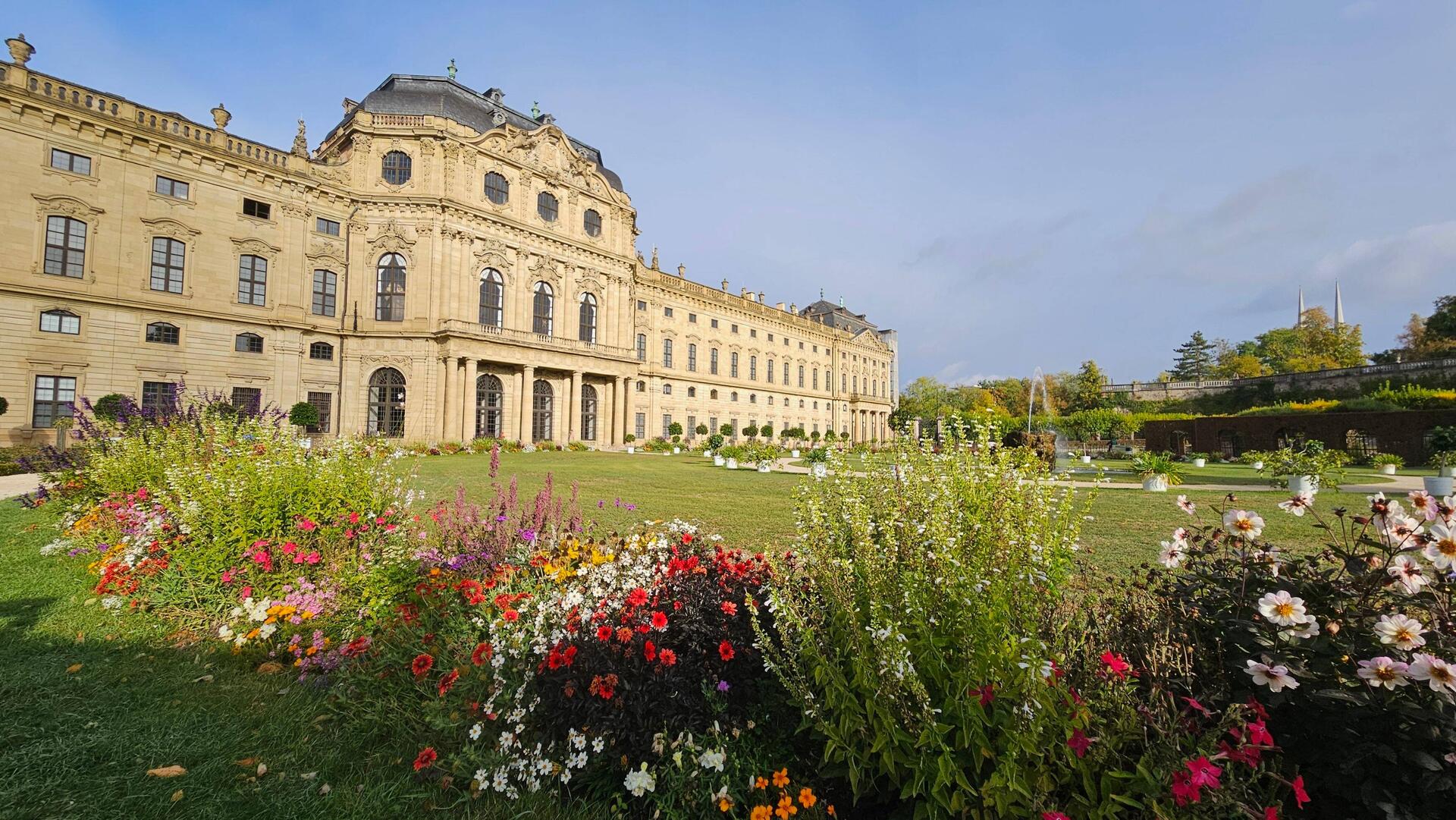 Der Hofgarten der Residenz...