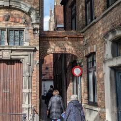 Stoofstraat (eine der schmalsten Gassen der Stadt)