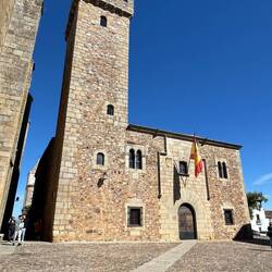 Palacio y Torre de las Cigüeñas