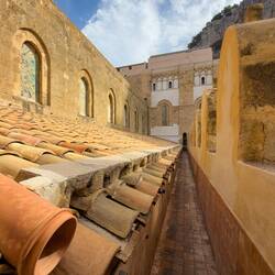 Rooftop walkway — Duomo di Cefalù.
