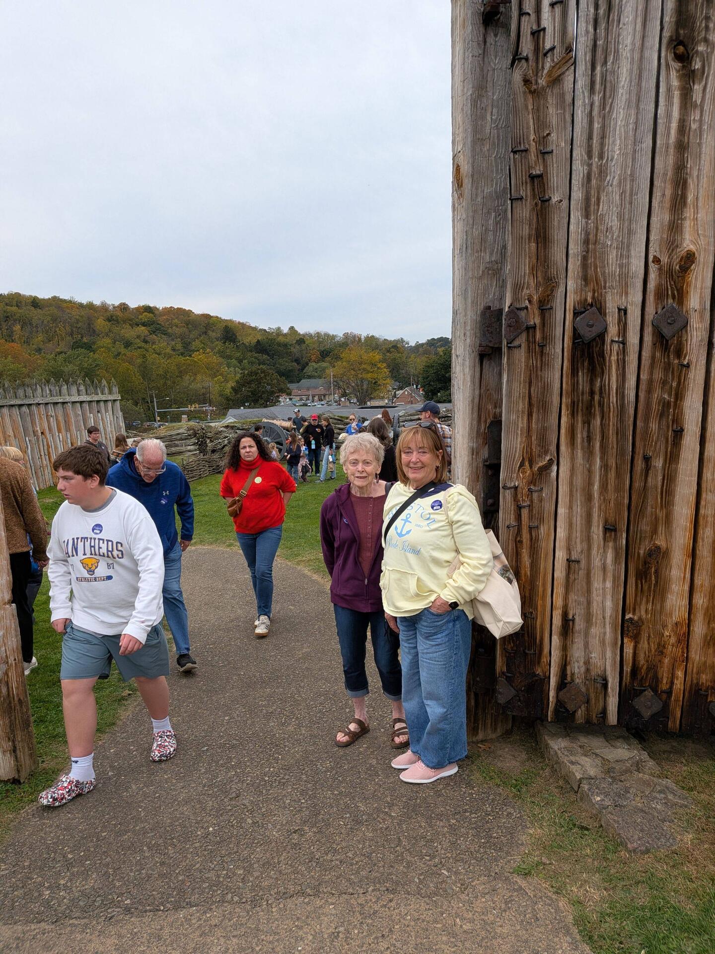 Linda and Bea at the gate of Fort Ligonier
