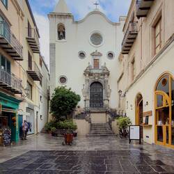Chiesa di Santo Stefano (aka Church of the Purgatory) overlooks Piazza G. Battista Spinola.