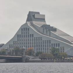 Bis zur Bibliothek haben wir es nicht geschafft, das war uns zu weit.