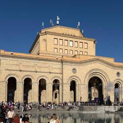 Das Historische Museum Armeniens am Platz der Republik in Jerewan.