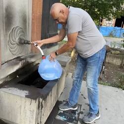 Dann haben wir noch Wasser fasst und weiter ging's (kostenlose Wasserstellen gibt's überall)