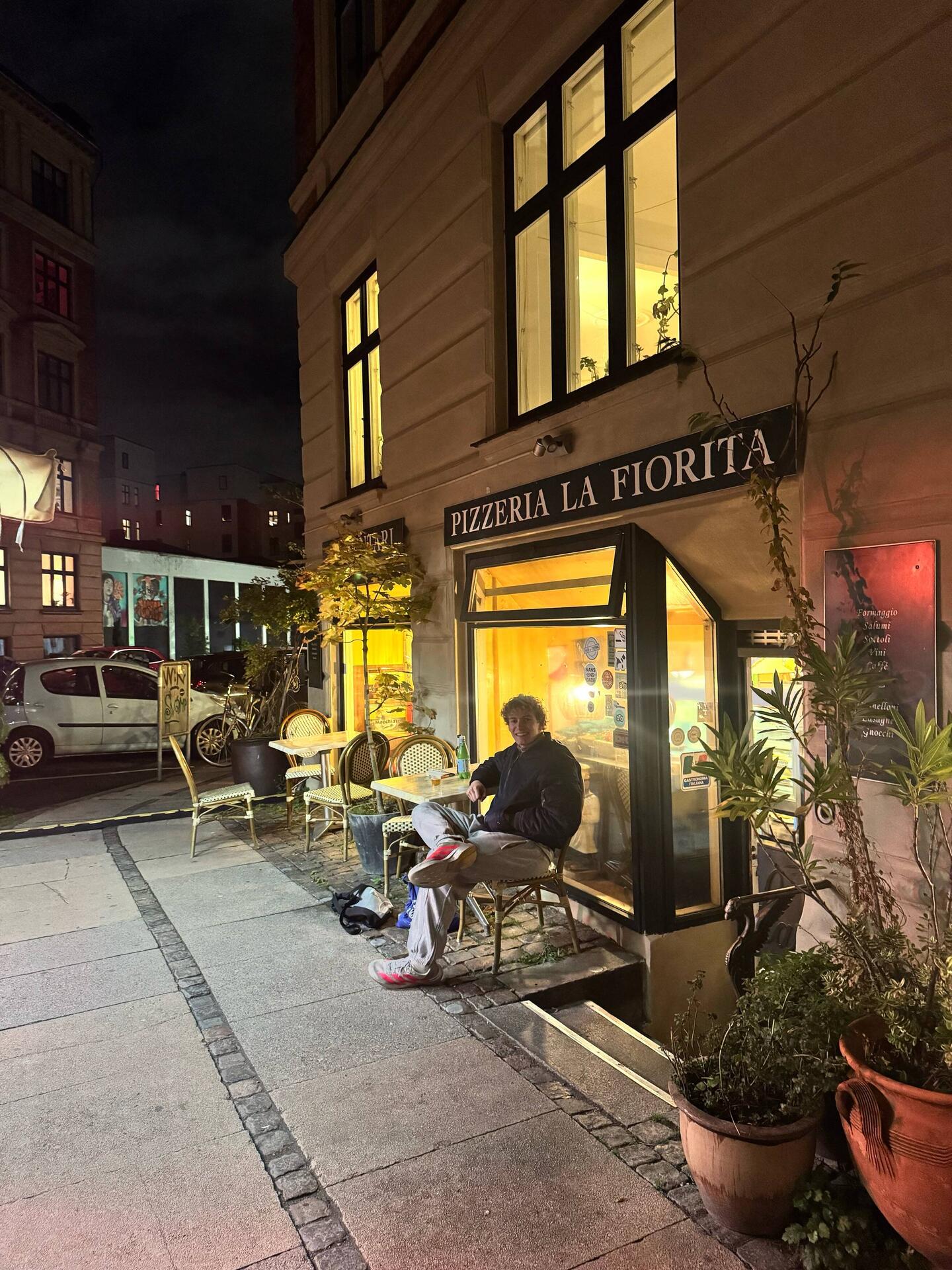 Start beim dänischen Klassiker: der Italiener um die Ecke.