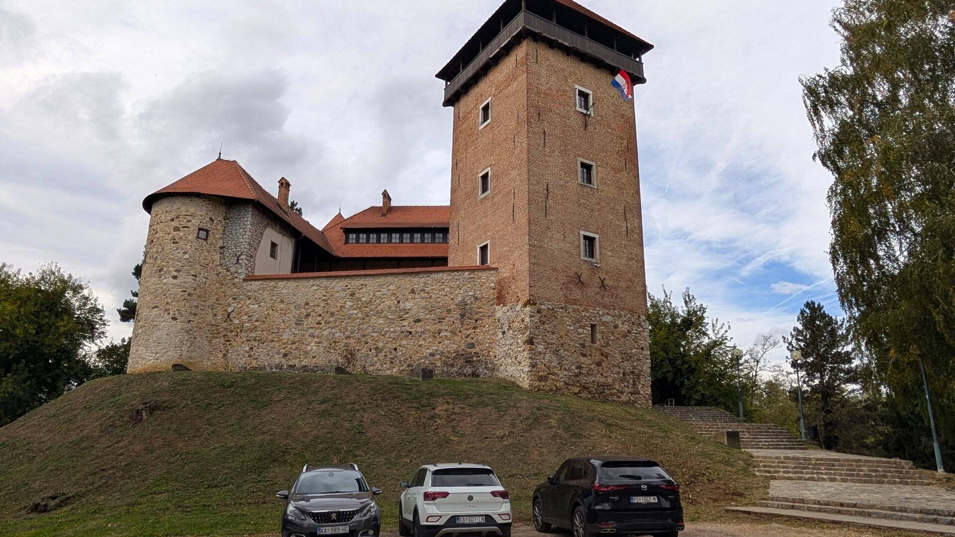Die Burg Dubovac