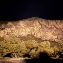 Ansicht bei Nacht. Am Tage eher beeindruckend