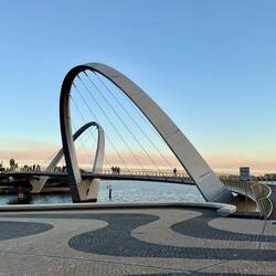 Elizabeth Quay Bridge