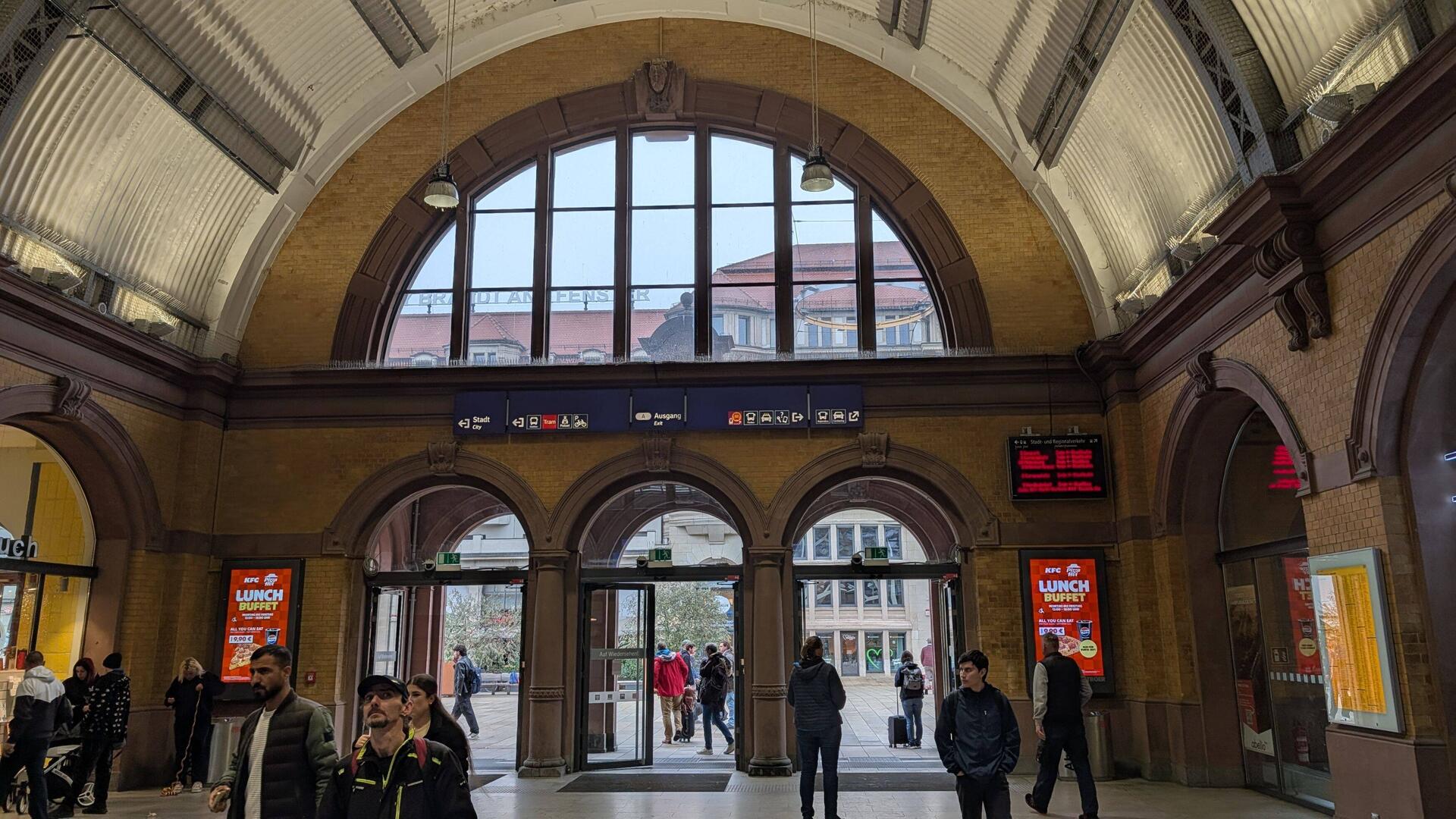 Eingangshalle Erfurt Hbf