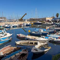 Marina view from Mui's walk on the mainland side of Siracusa.