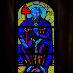 Stained glass representation of St. Peter — Duomo di Siracusa.