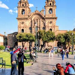 ... mit dem Templo de la Compañia de Jesús