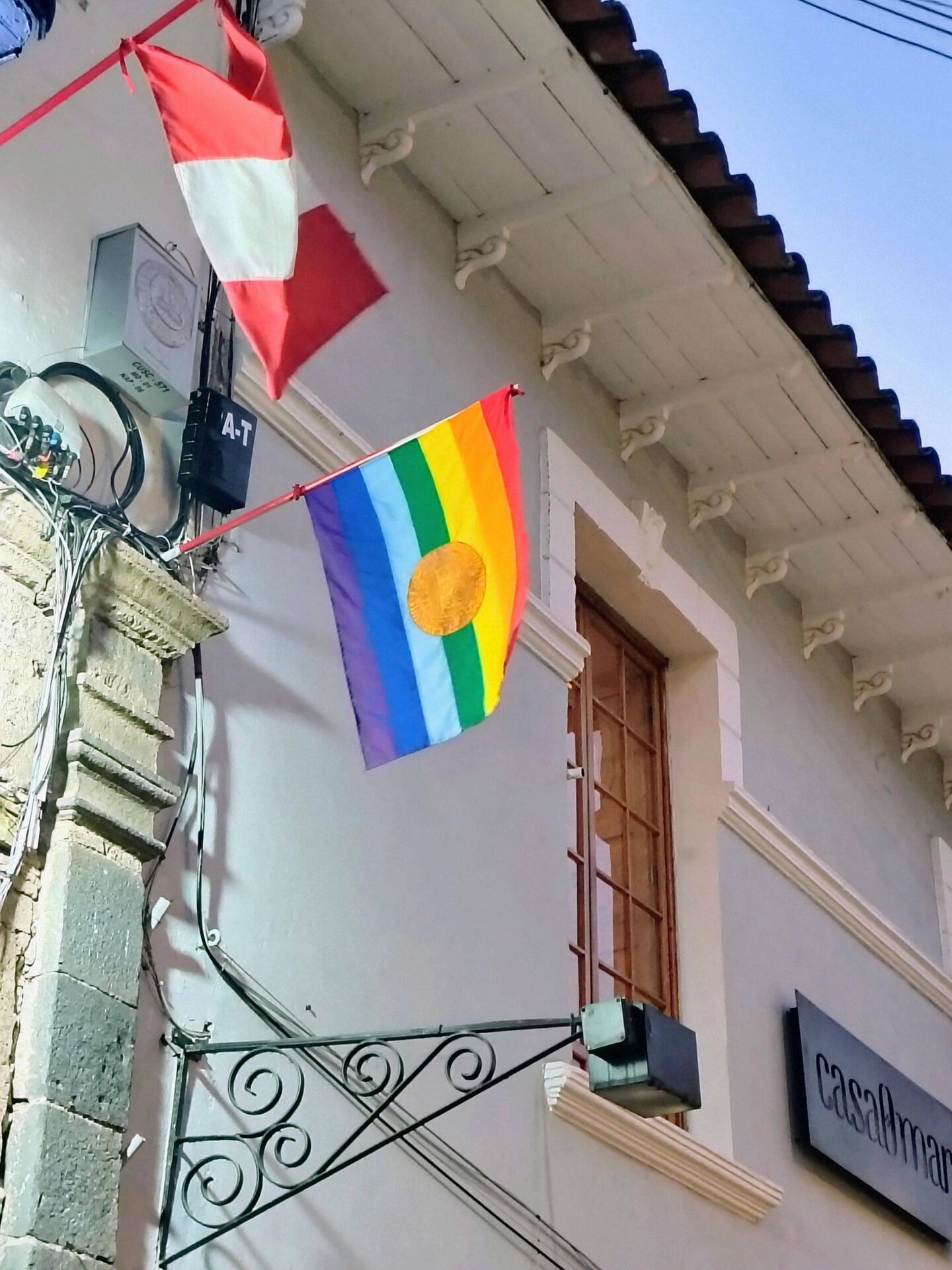 Das ist doch mal eine gelungene städtische Flagge 🌈