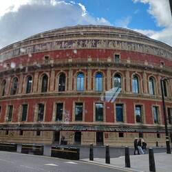 Royal Albert Hall, through the bus window