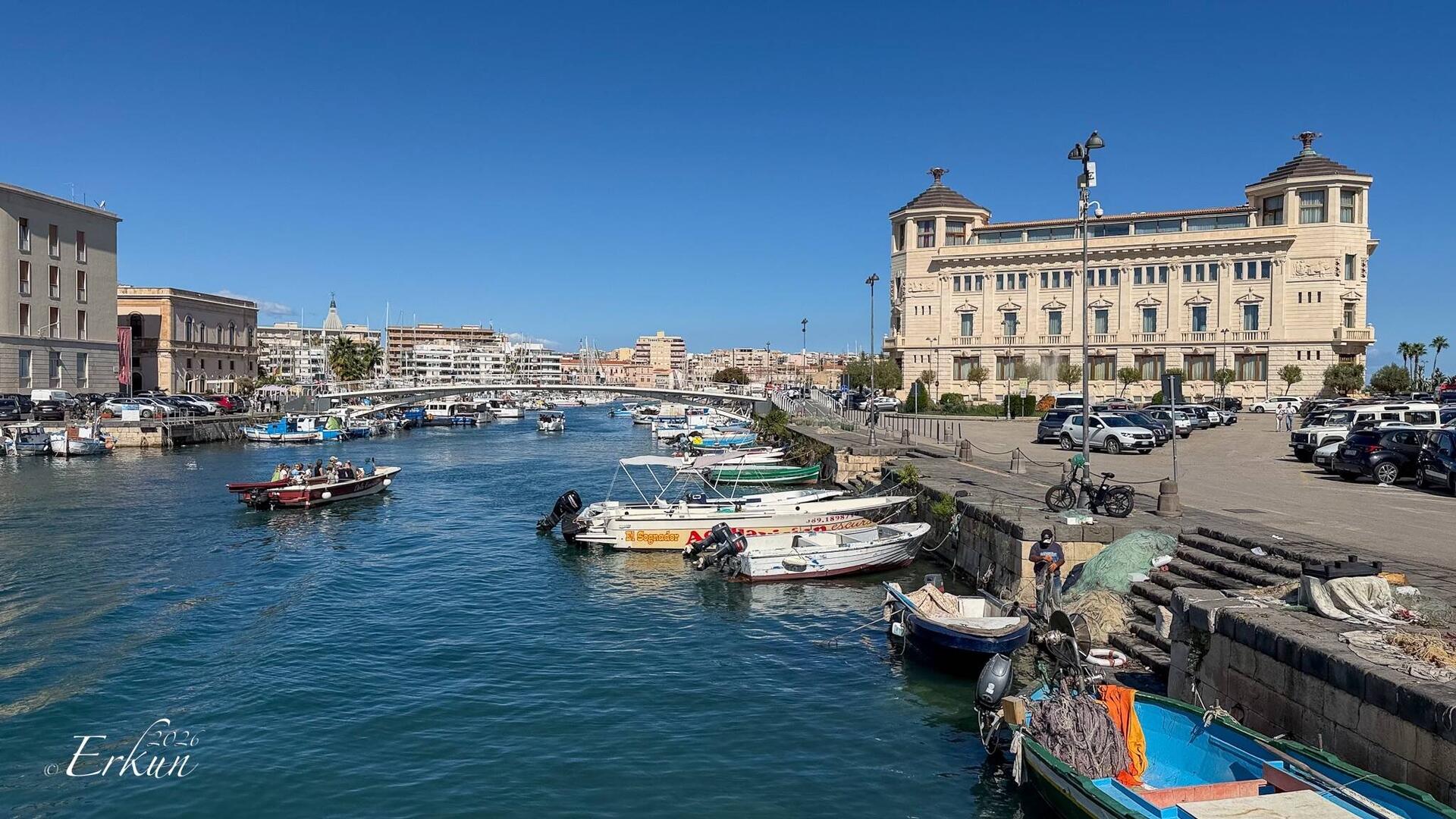 To the left of here is Ortigia Island ... to the right mainland Siracusa.