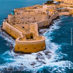 Aerial view of Castello Maniace ... from Wikipedia (Misterchry82).