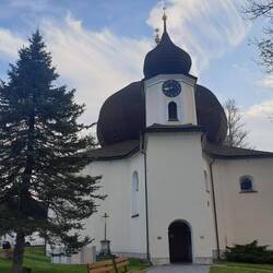 Die Pfarrkirche von vorn