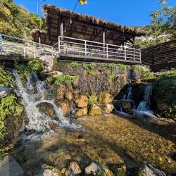 Restaurant Ujëvara in Borsh am Wasserfall