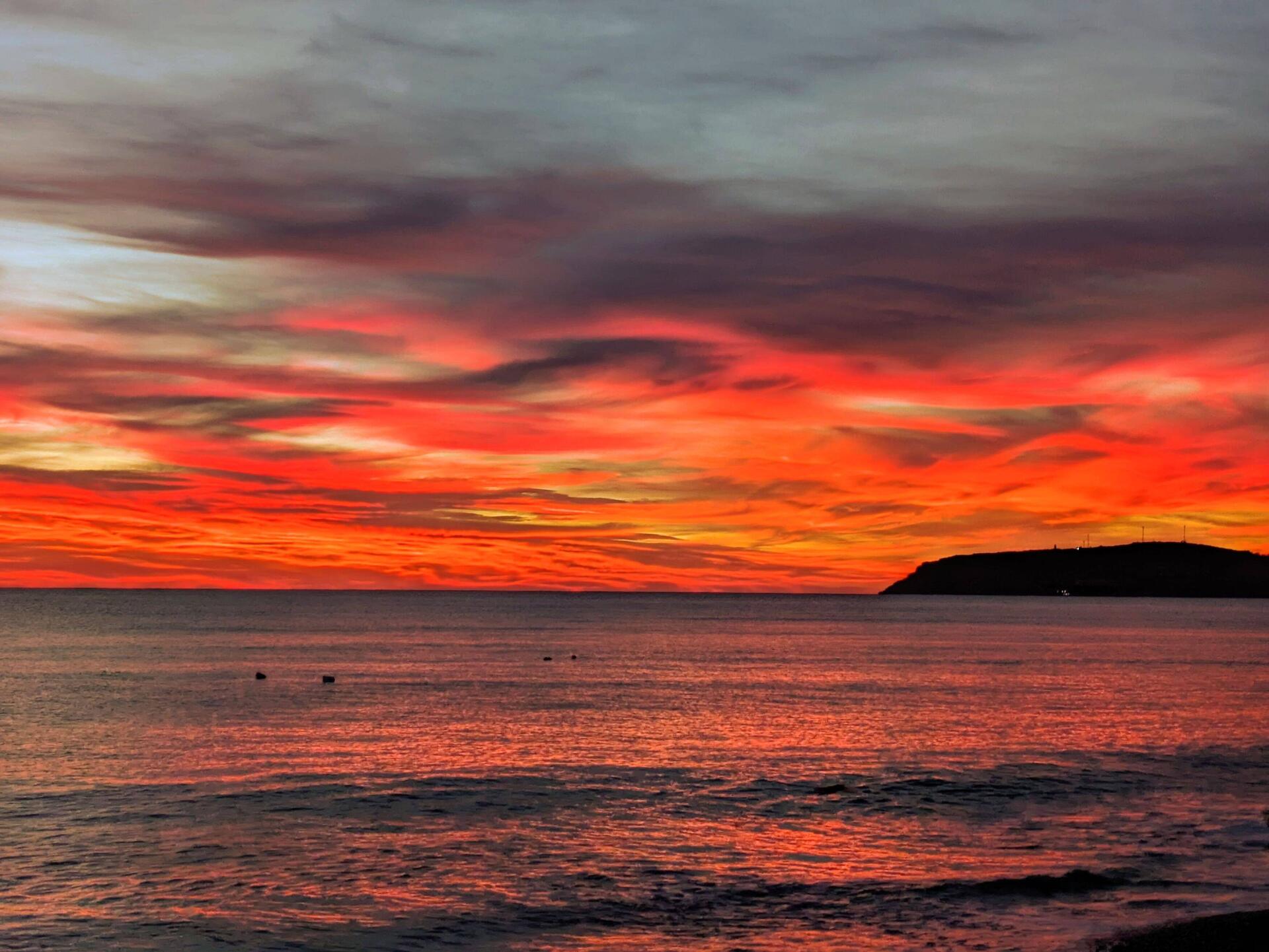 Sonnenuntergang gestern Abend am Strand von Borsh