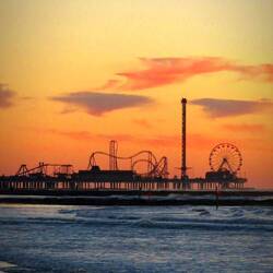 Galveston Island Pier kurz vor Sonnenaufgang