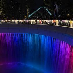 This water show began in the big hole .. on a bridge 😳